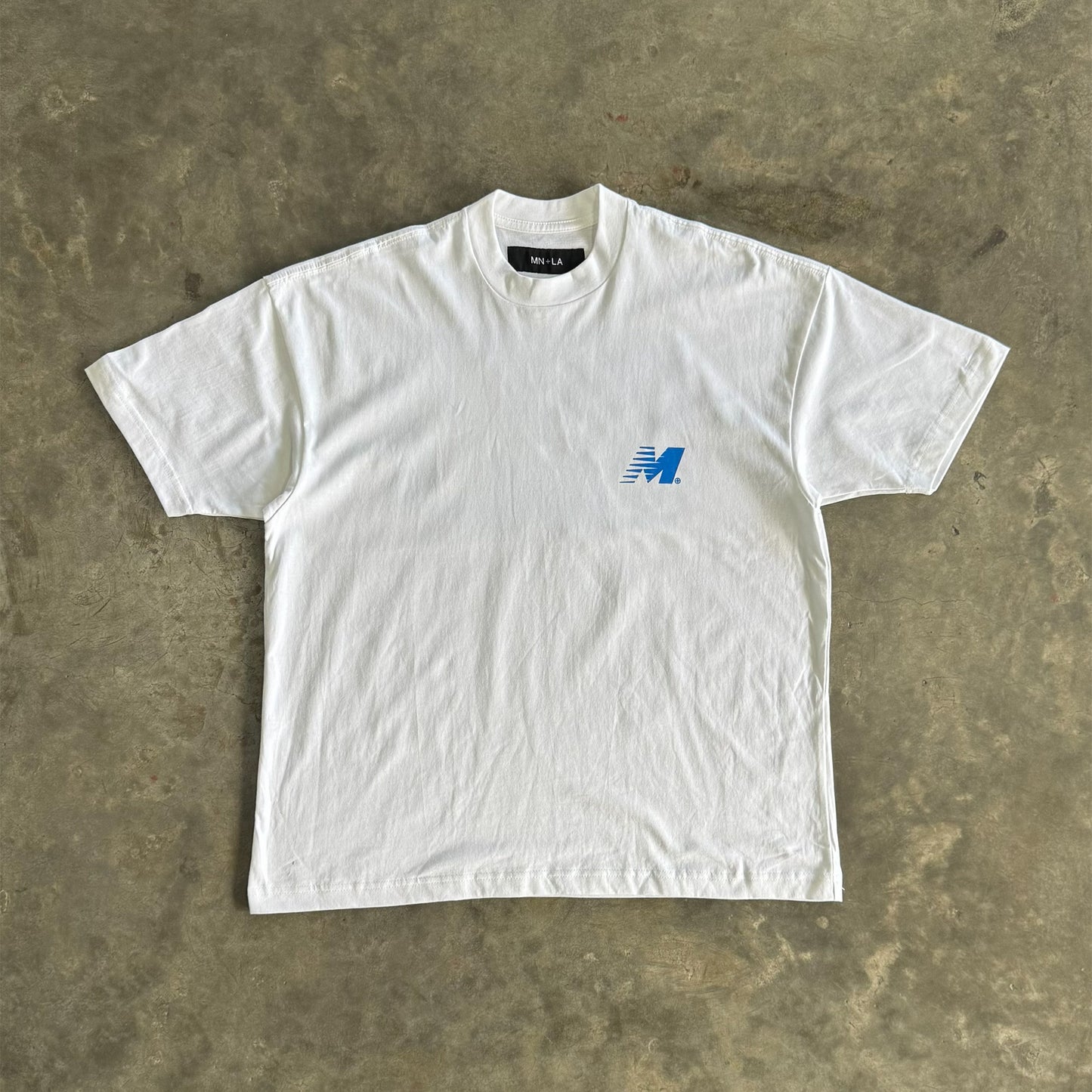"OUTDOOR EXPLORATION" TEE IN COBALT BLUE