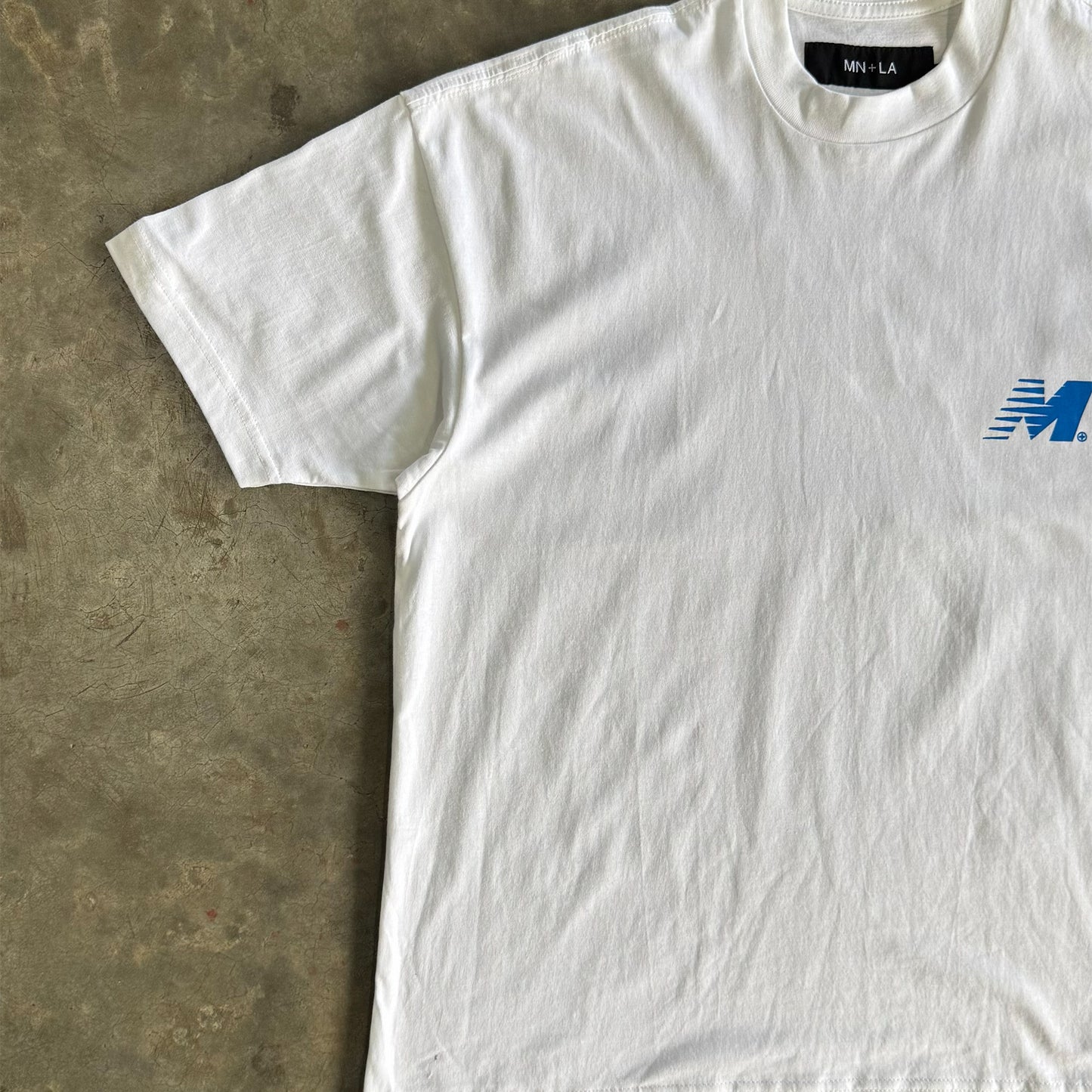 "OUTDOOR EXPLORATION" TEE IN COBALT BLUE