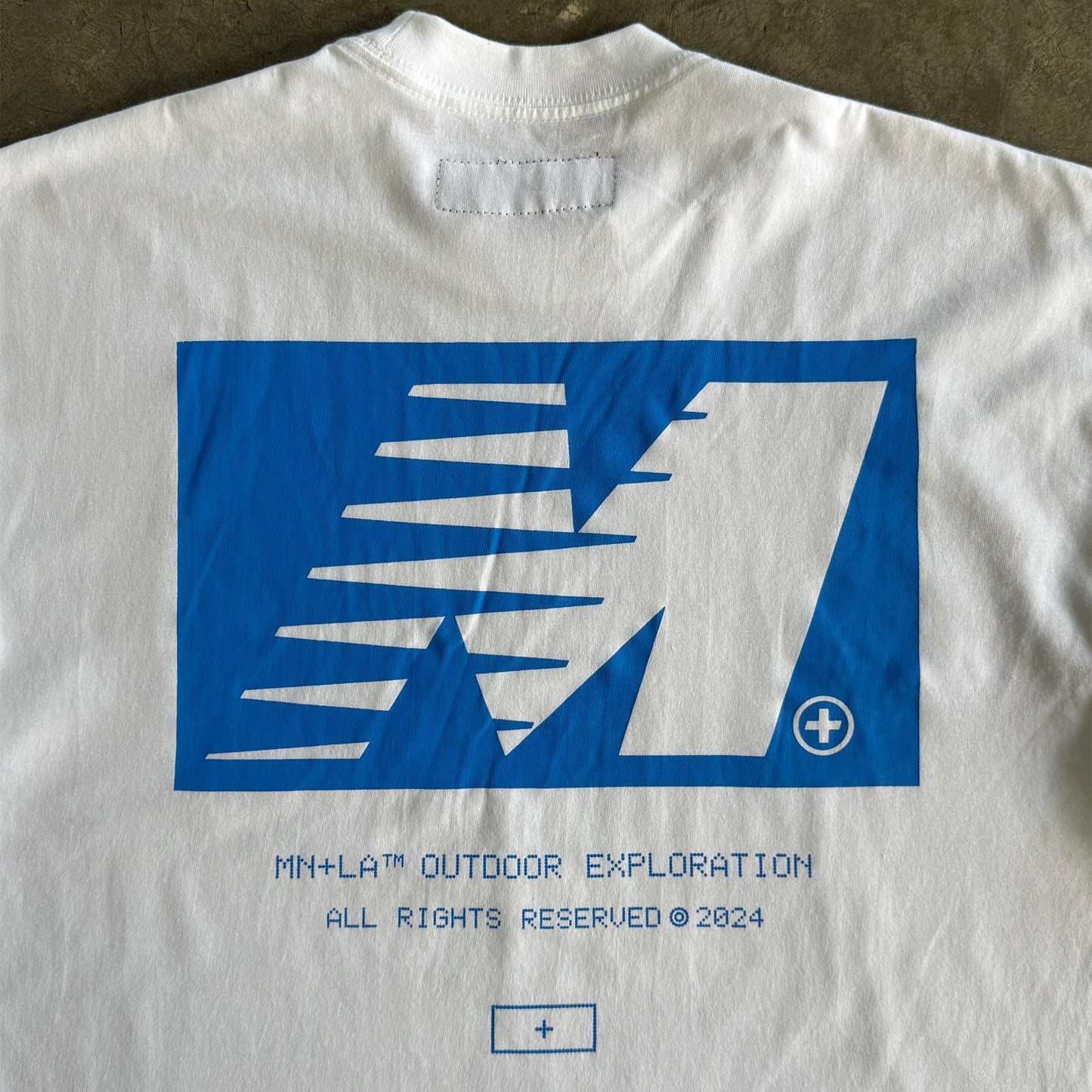 "OUTDOOR EXPLORATION" TEE IN COBALT BLUE