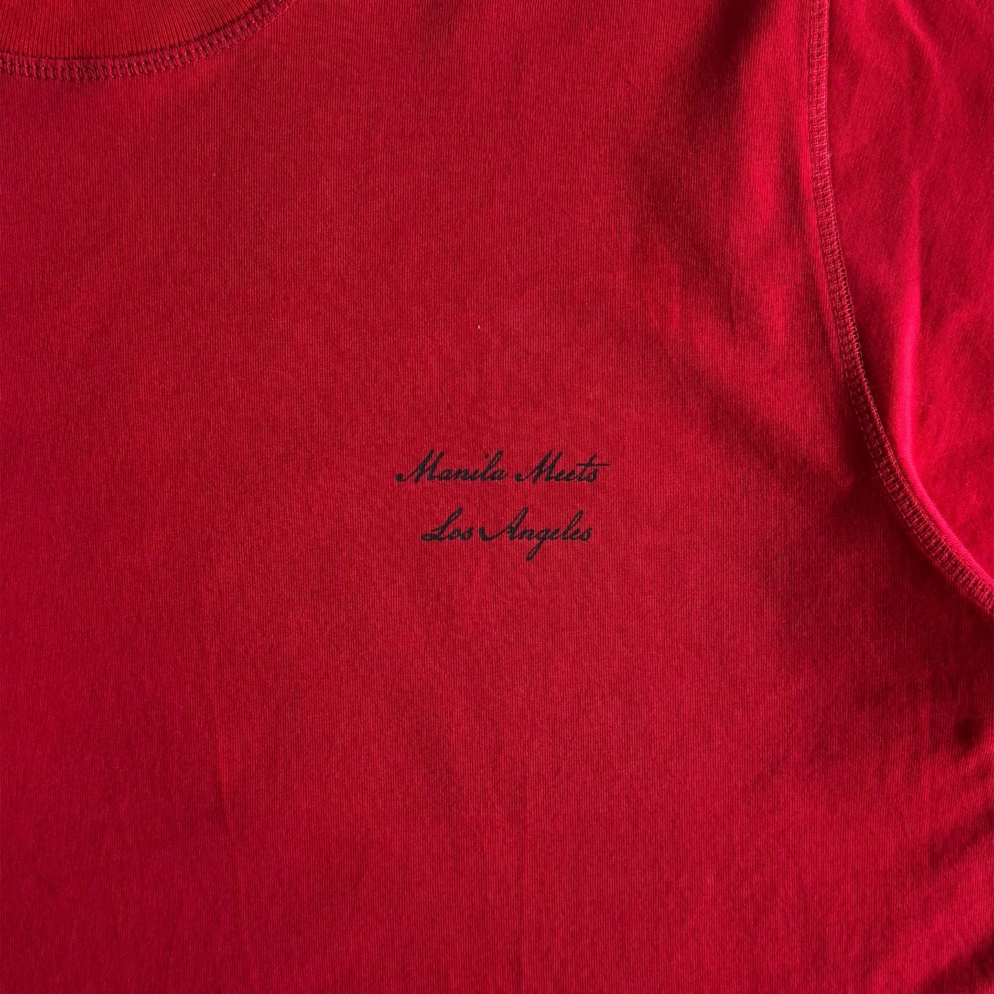 MN+LA™ SCRIPT LOGO TEE IN RARRI RED