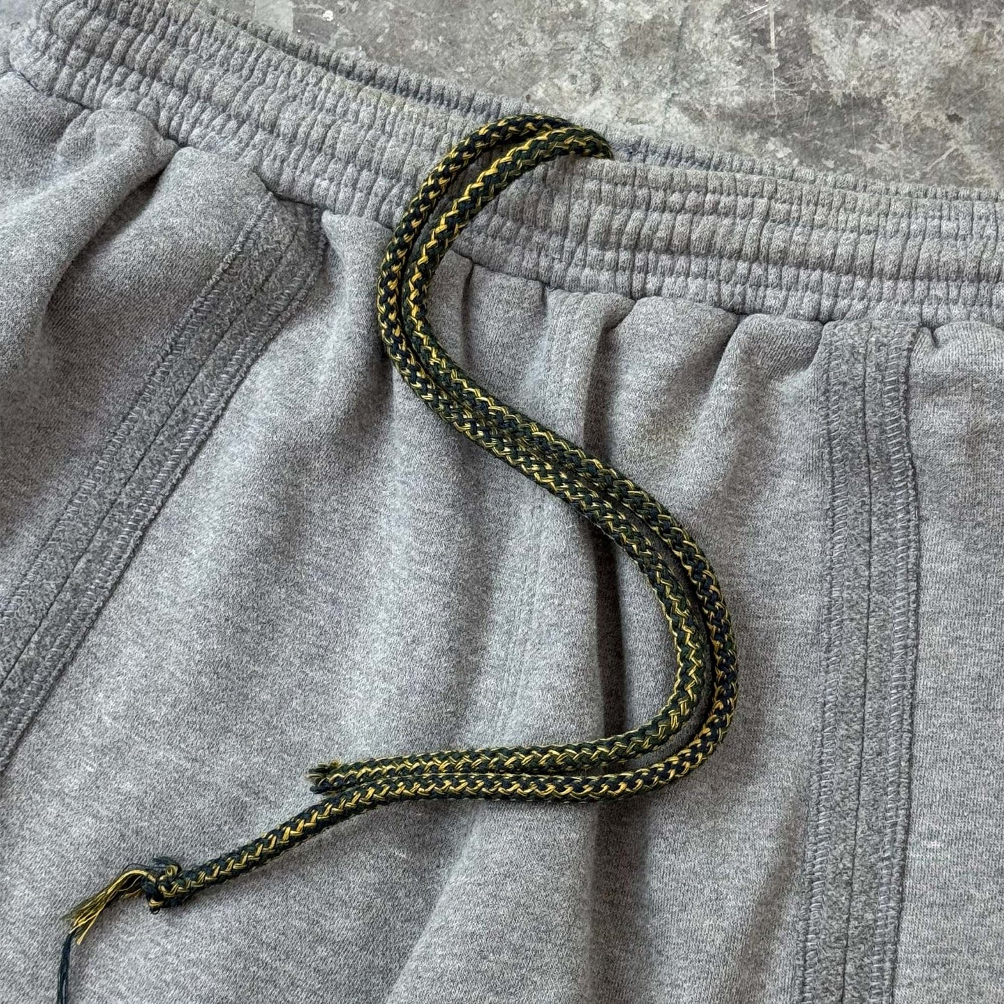 HARPER SWEATPANTS IN HEATHER GREY