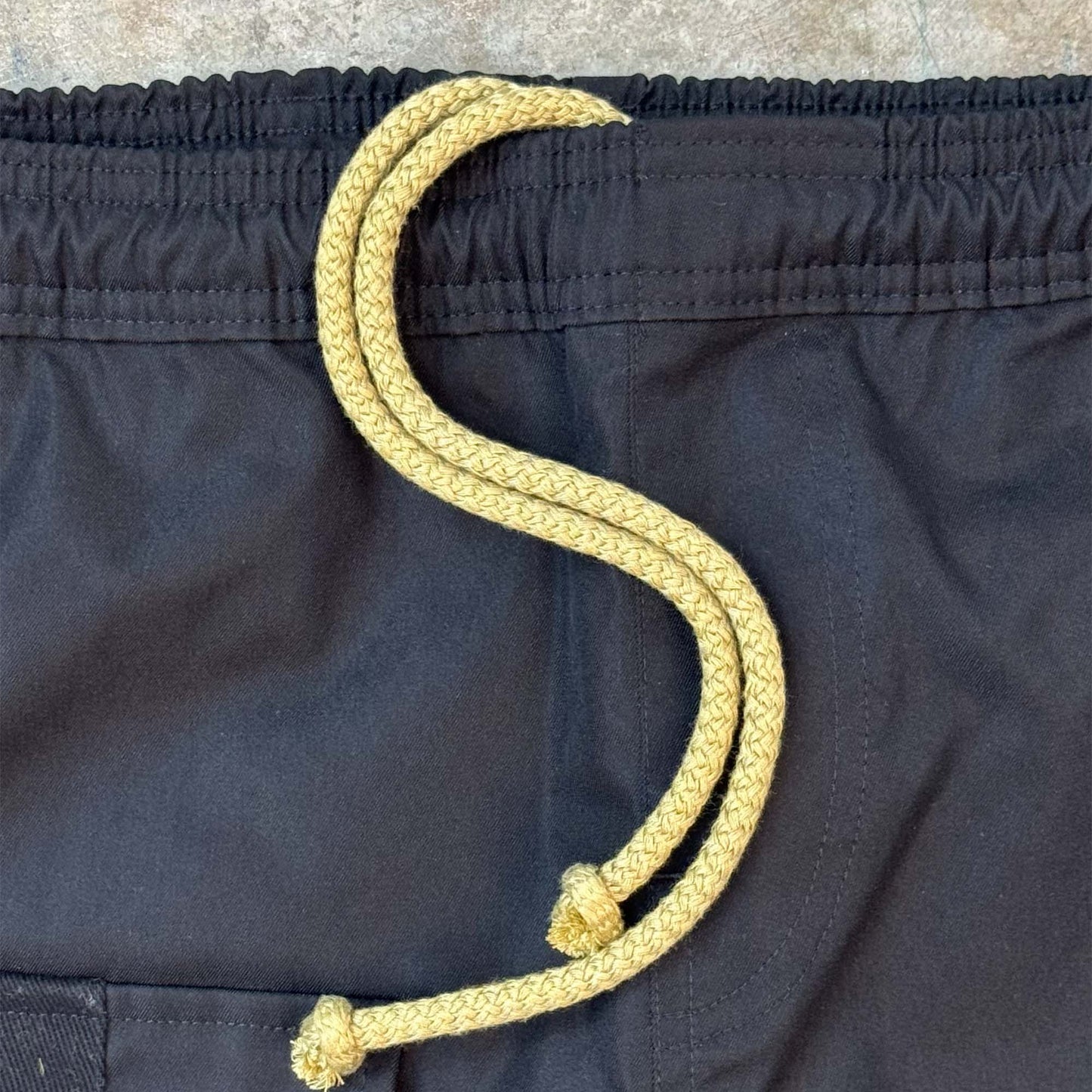 GRAPHITE TWILL 7 POCKET SHORTS