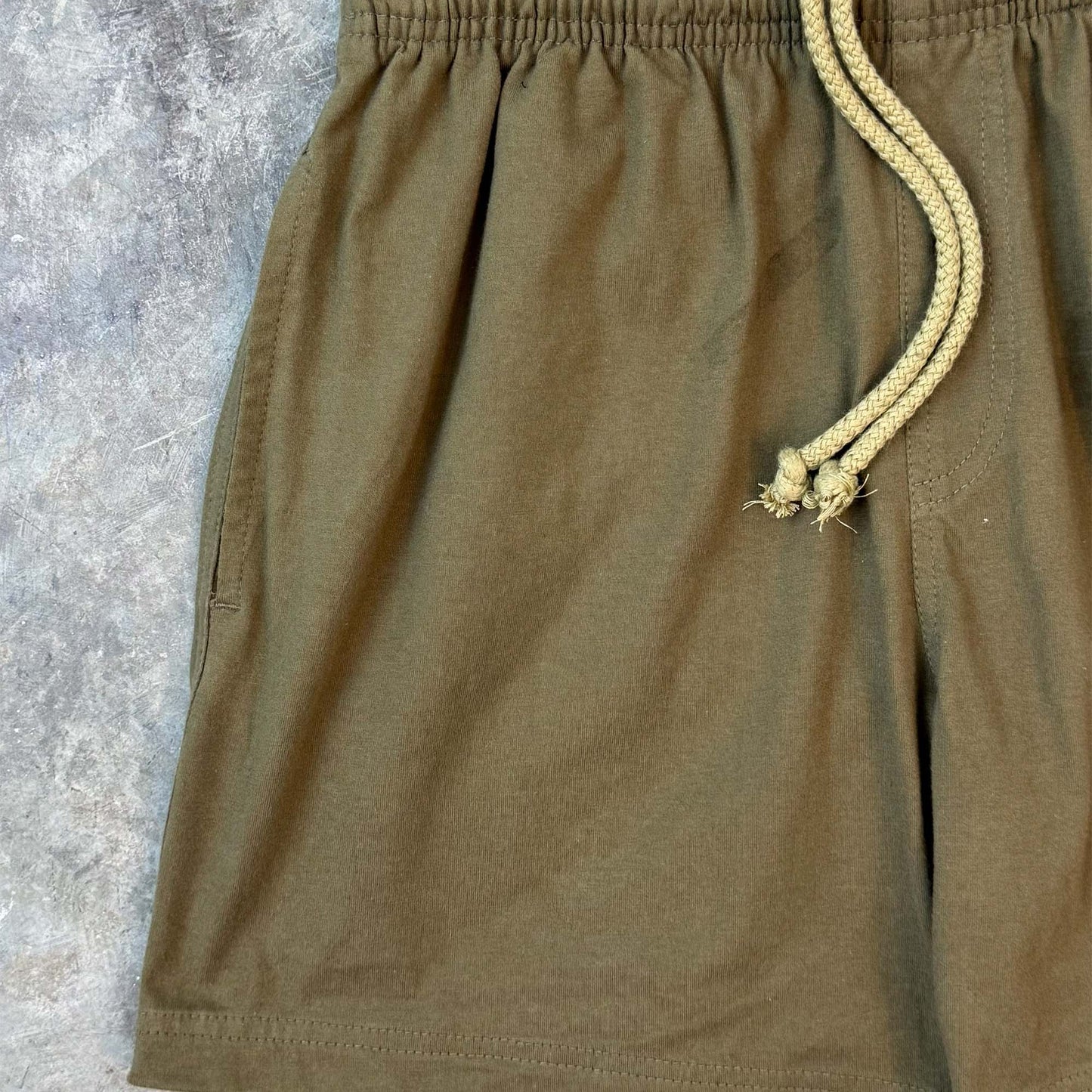 HOUSE SHORTS IN OLIVE