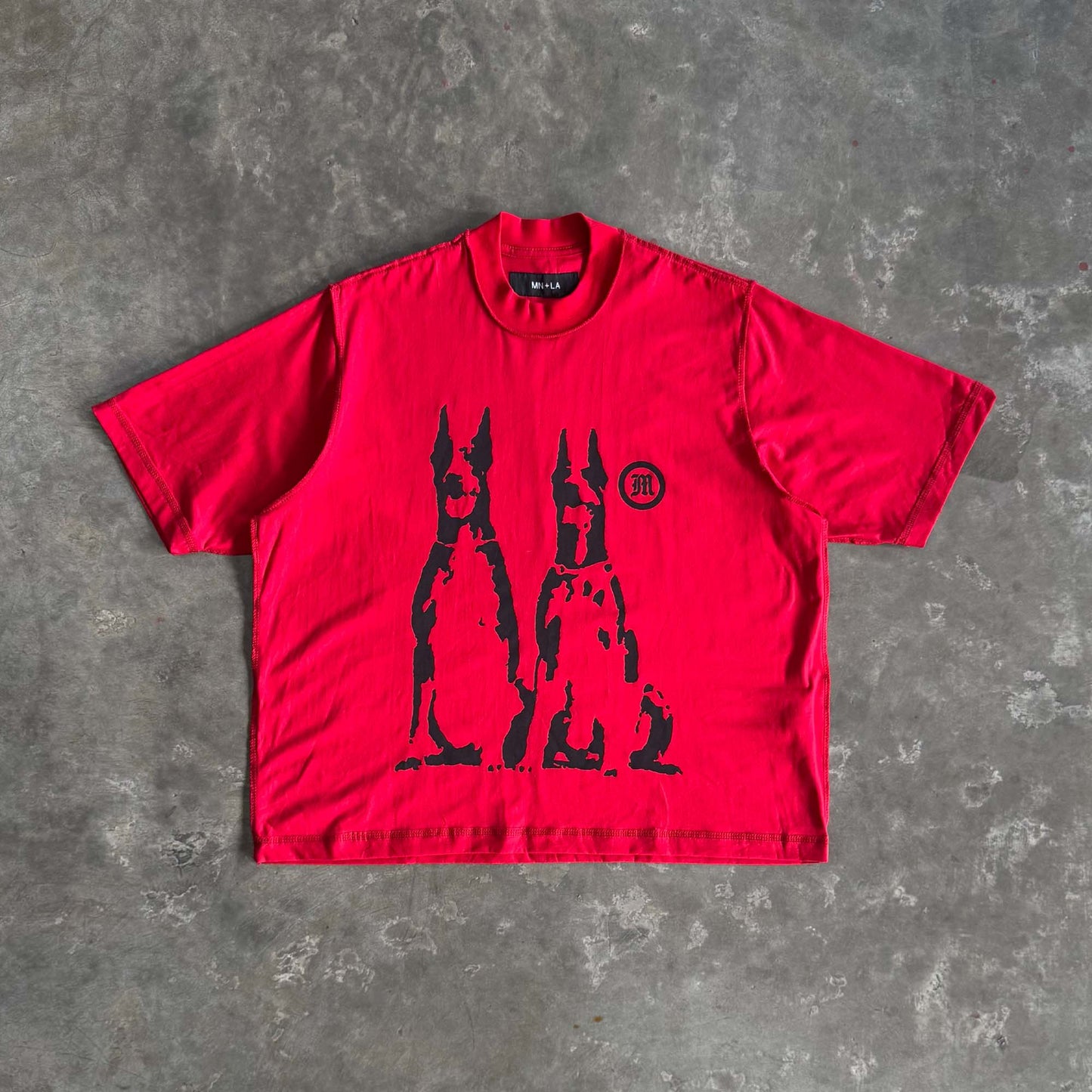 "HELL HOUNDS" TEE IN RARRI RED