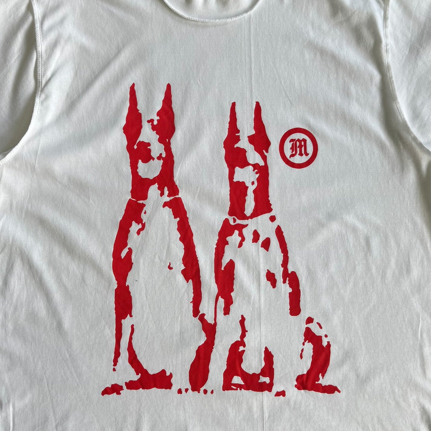 "HELL HOUNDS" TEE IN WHITE