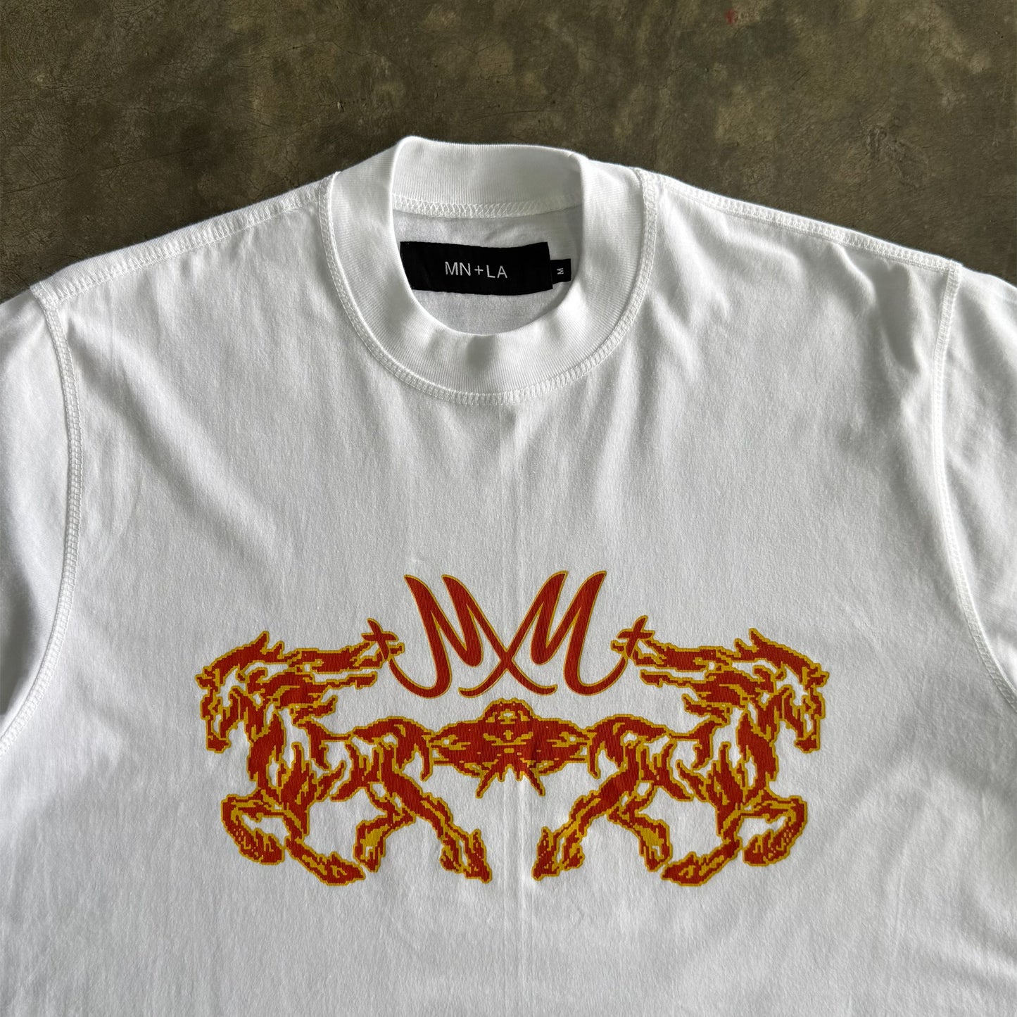 “BURNING STALLION” TEE IN WHITE