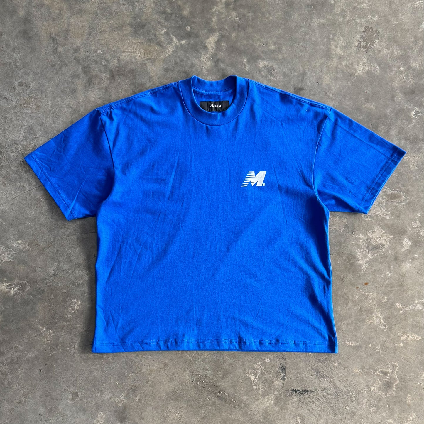 "OUTDOOR EXPLORATION" TEE IN ELECTRIC BLUE