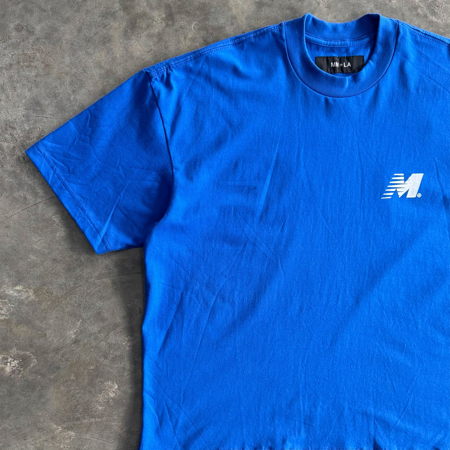 "OUTDOOR EXPLORATION" TEE IN ELECTRIC BLUE