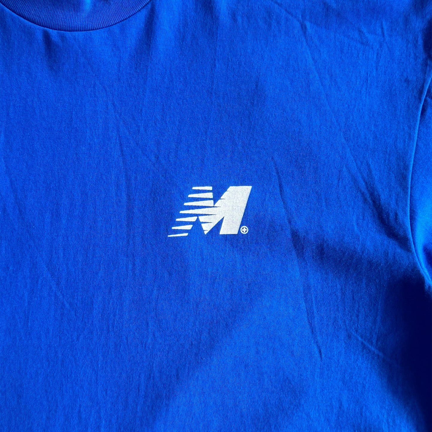 "OUTDOOR EXPLORATION" TEE IN ELECTRIC BLUE