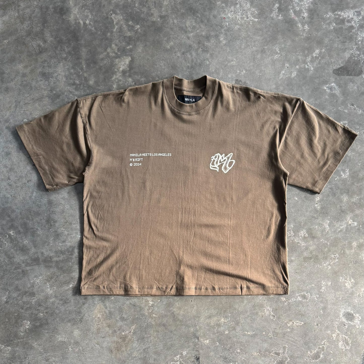 M'$ RIFT VAST TEE IN OLIVE