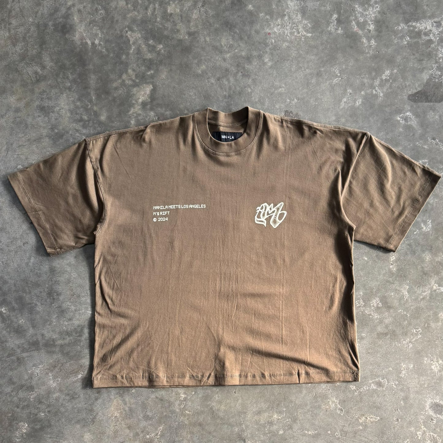 M'$ RIFT VAST TEE IN OLIVE