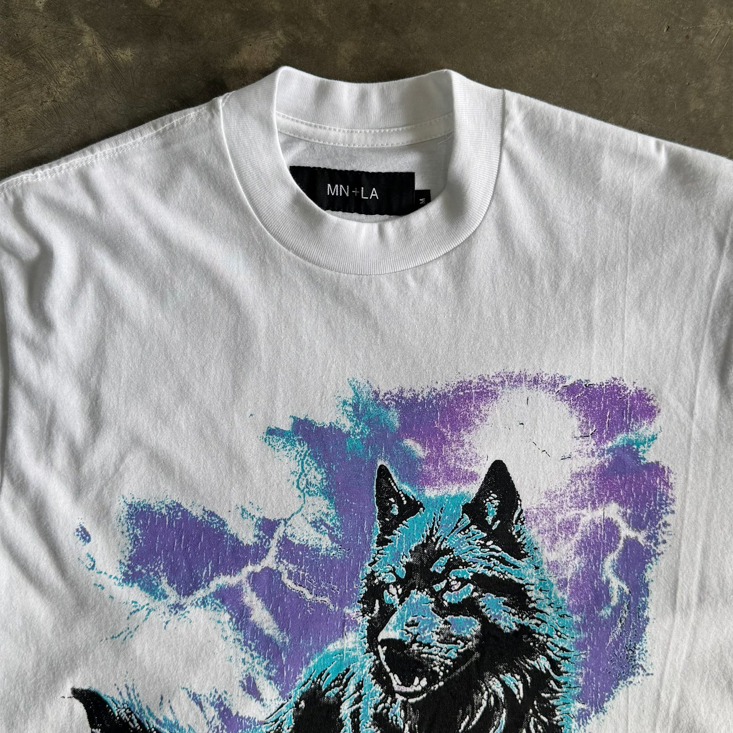"LYCAN" TEE IN WHITE