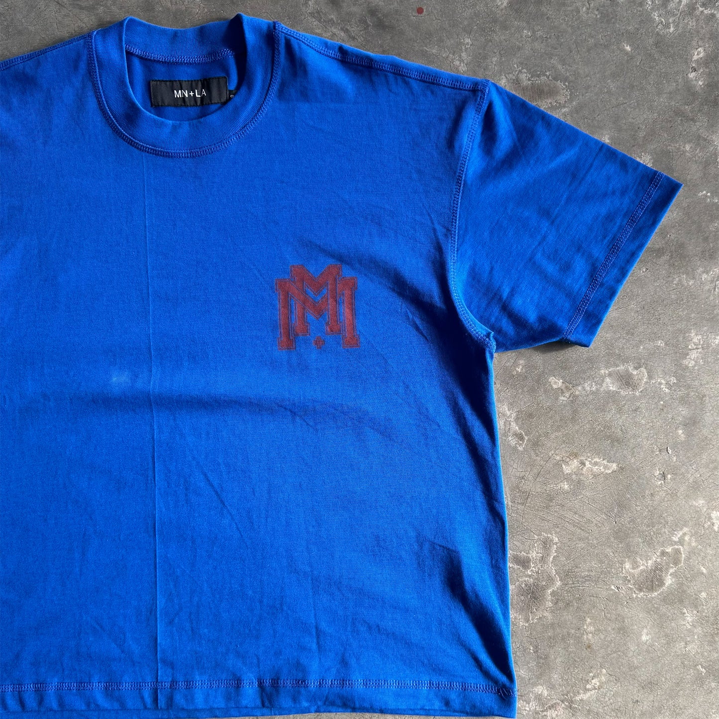 M'$ UNIVERSITY V2 TEE IN ELECTRIC BLUE