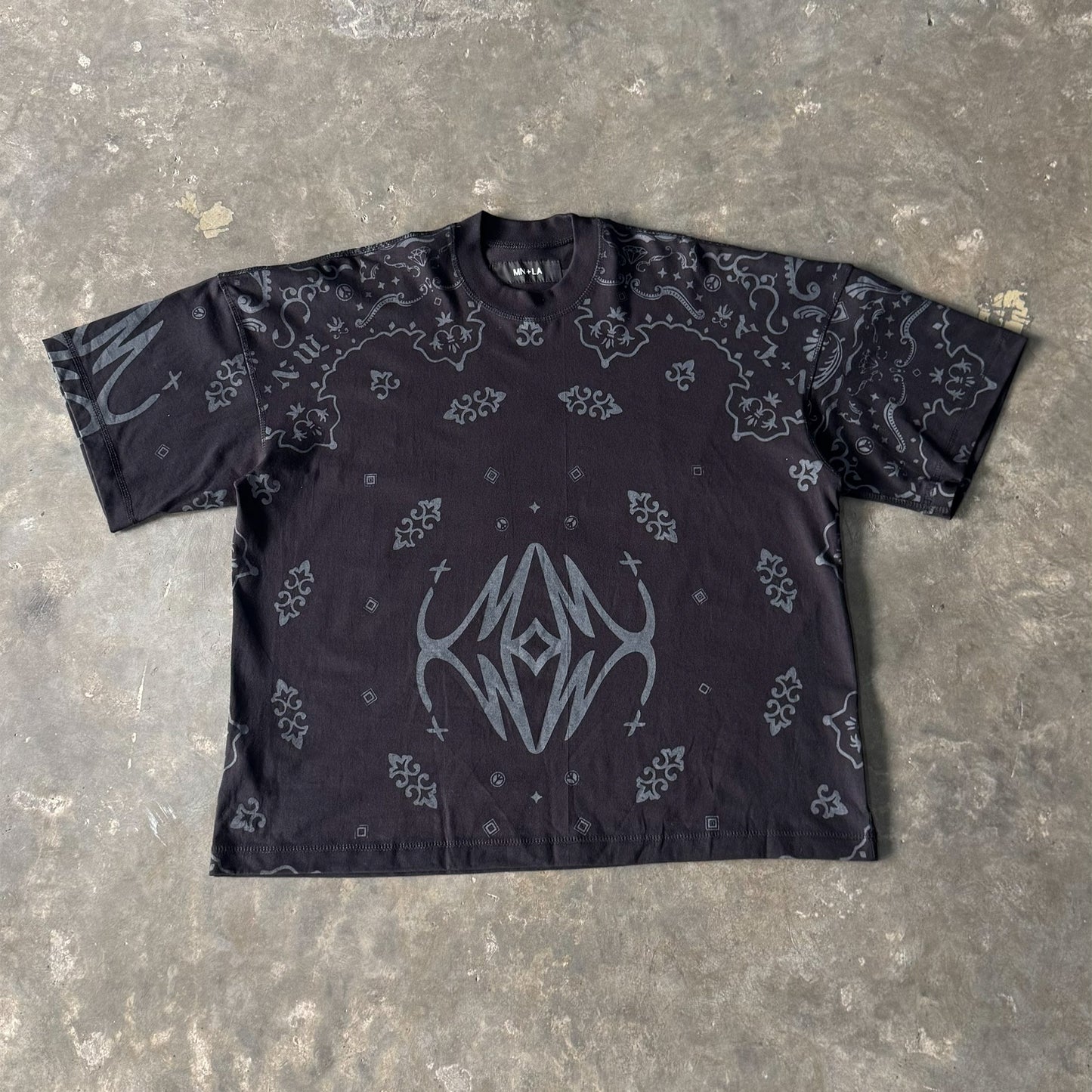 "COLLIDE" VAST TEE IN ANTHRACITE