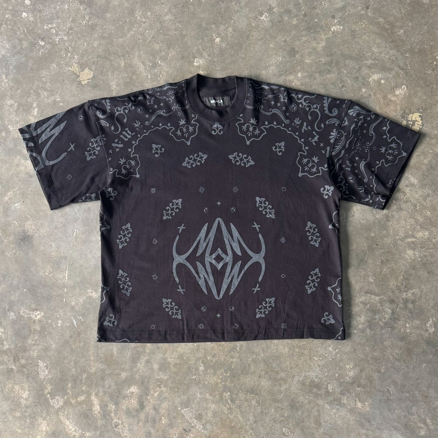 "COLLIDE" VAST TEE IN ANTHRACITE