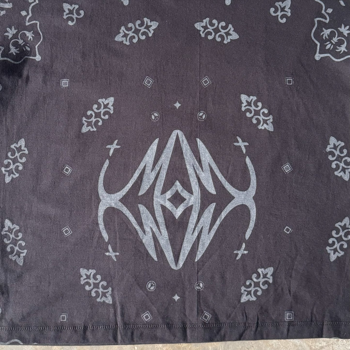 "COLLIDE" VAST TEE IN ANTHRACITE