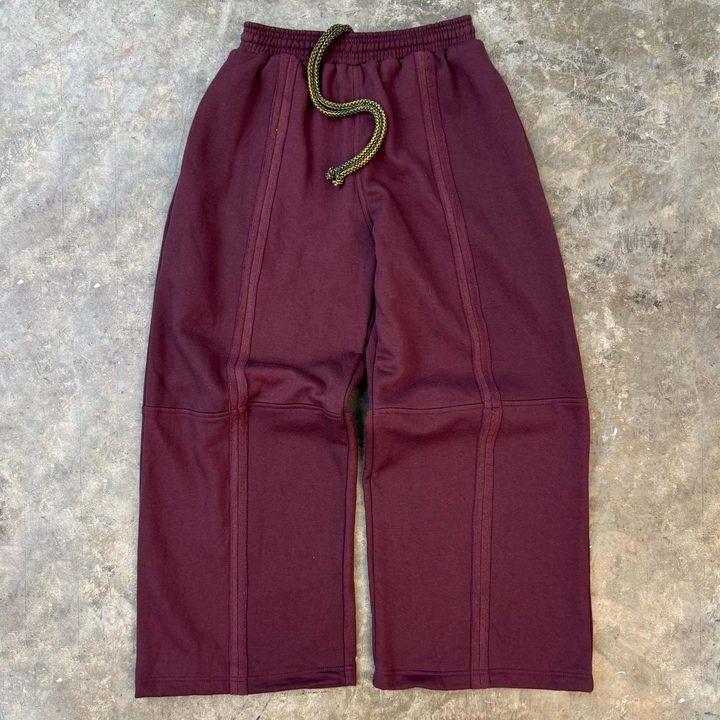 HARPER SWEATPANTS IN WINE