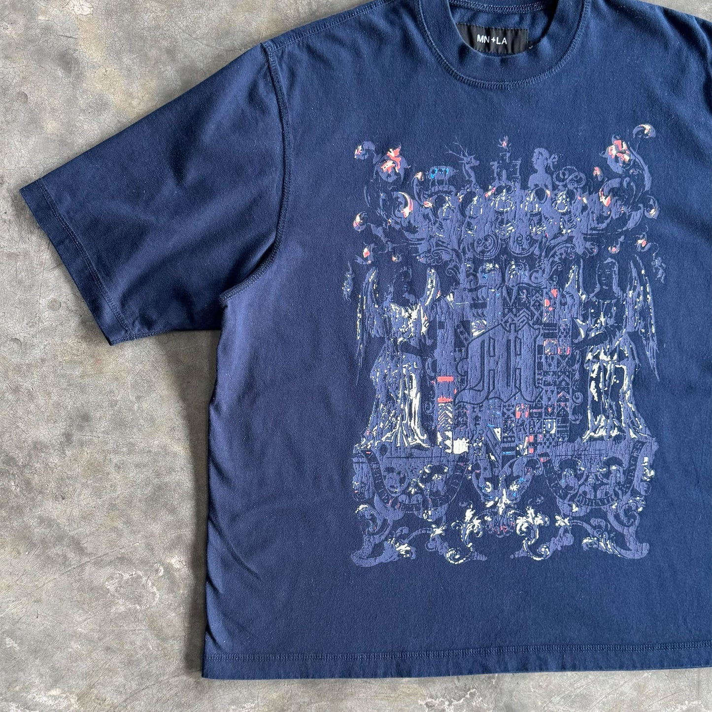 "M"$ DYNASTY" TEE IN NAVY