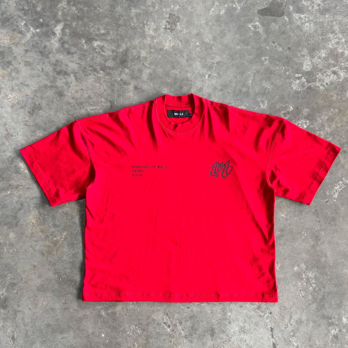 M'$ RIFT VAST TEE IN RARRI RED