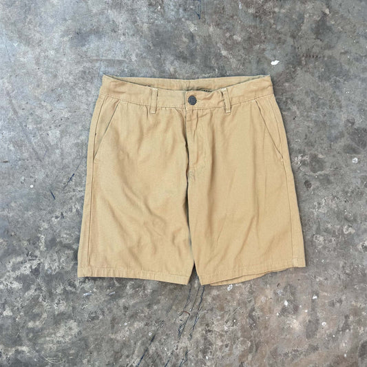 PACE SHORTS IN SAND