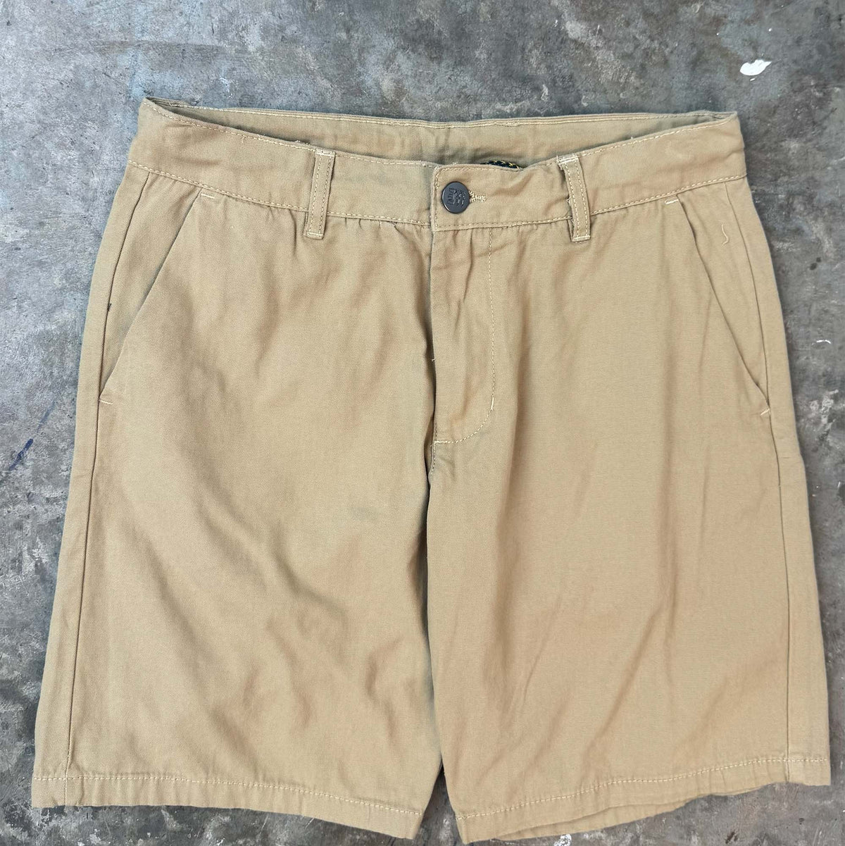 PACE SHORTS IN SAND