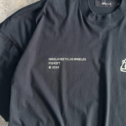 M'$ RIFT VAST TEE IN CAVIAR