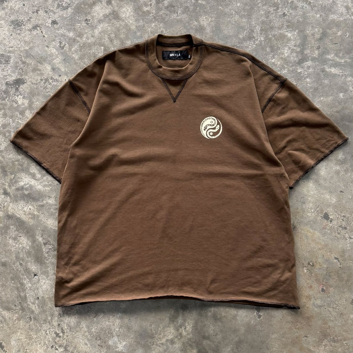 "YEAR OF THE SNAKE" TEE IN OLIVE