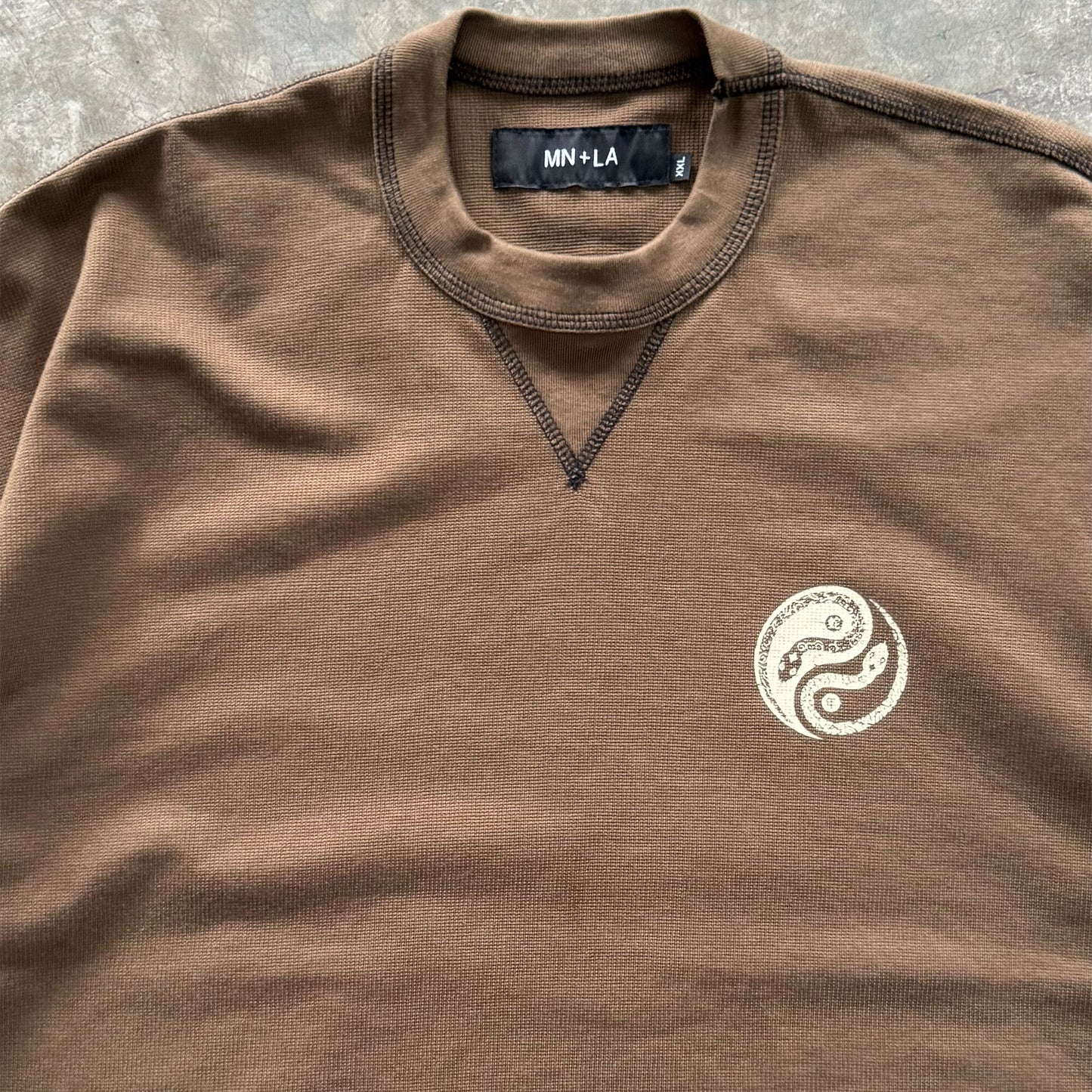 "YEAR OF THE SNAKE" TEE IN OLIVE