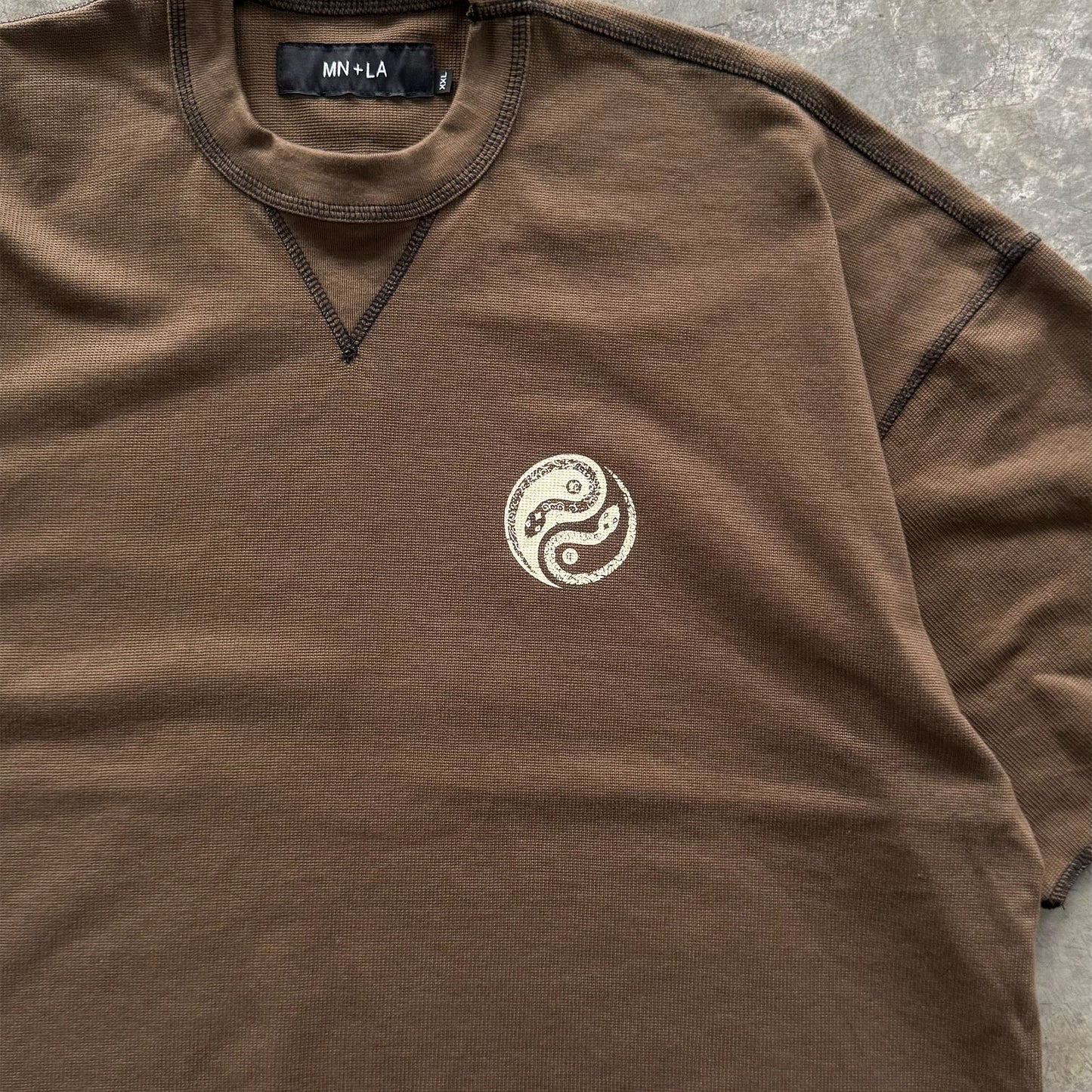 "YEAR OF THE SNAKE" TEE IN OLIVE