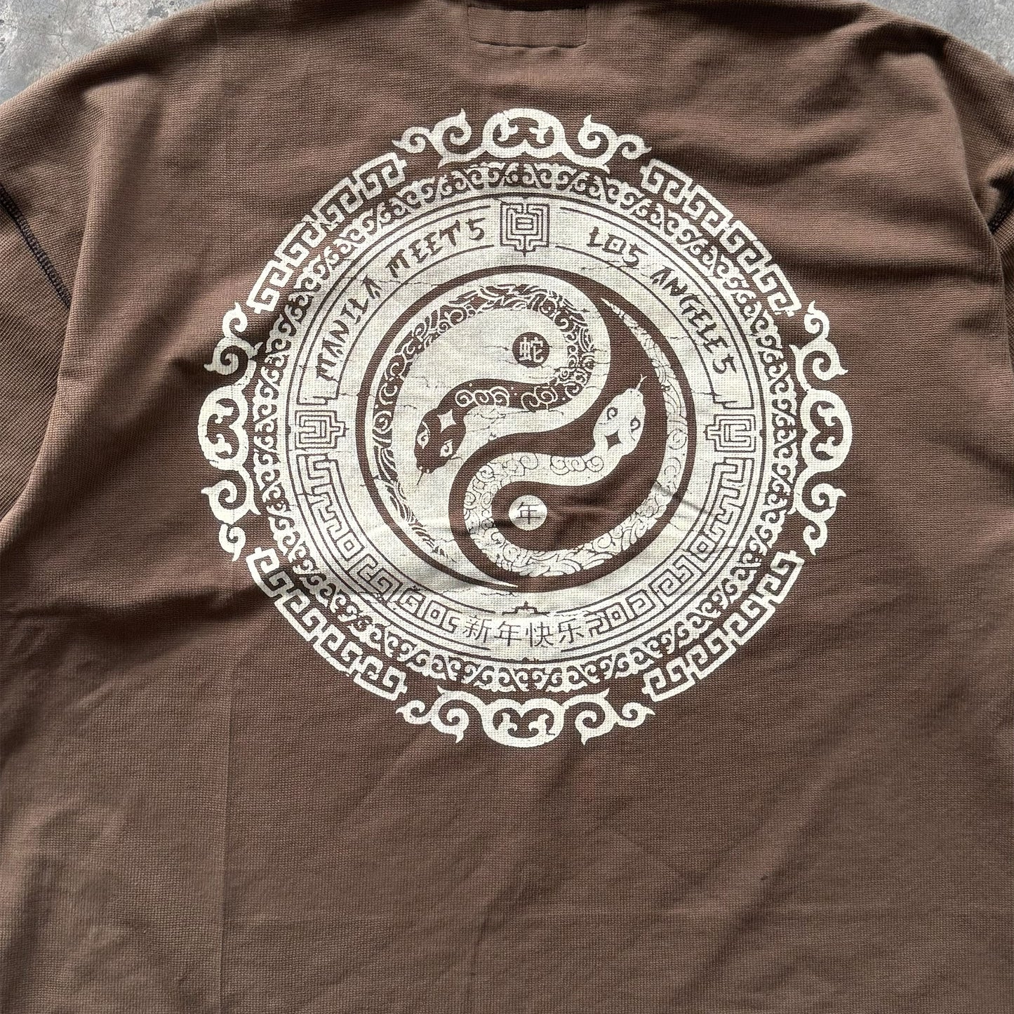 "YEAR OF THE SNAKE" TEE IN OLIVE