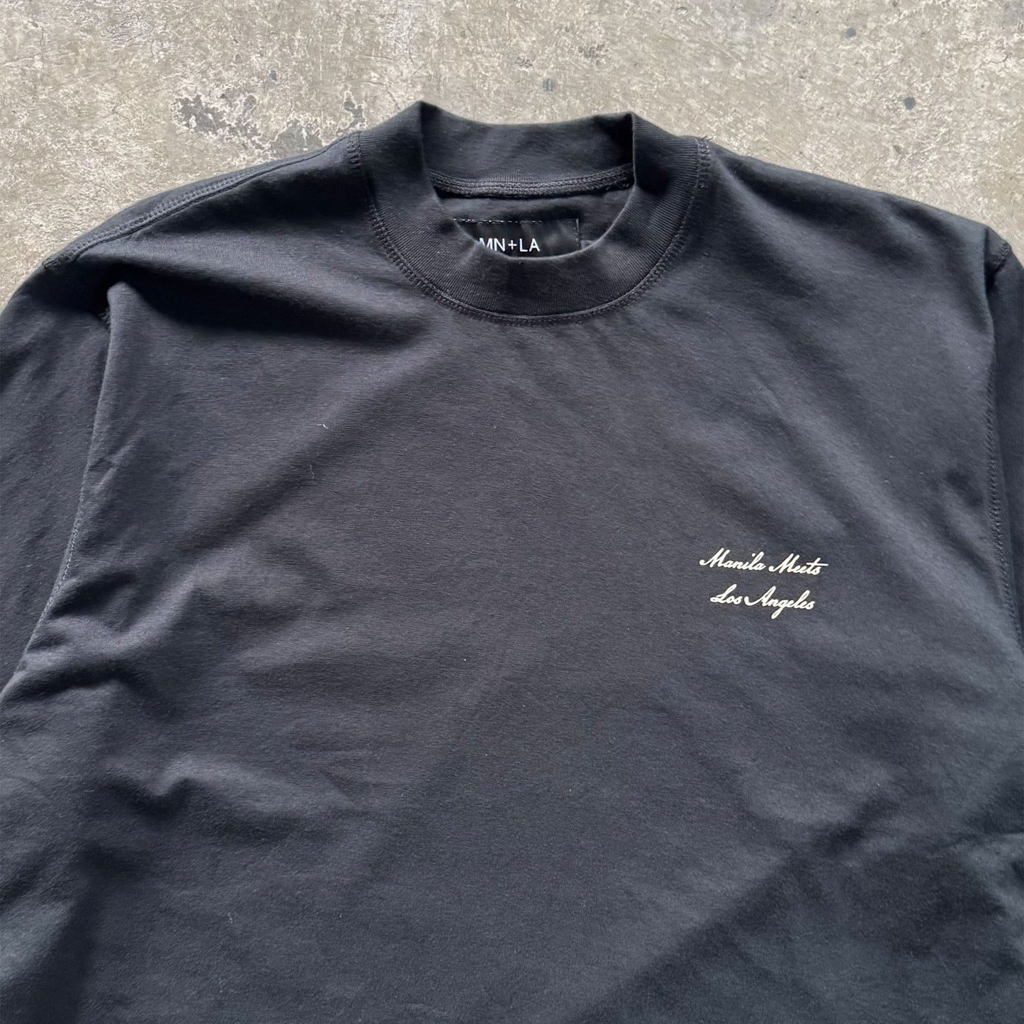 MN+LA™ SCRIPT LOGO TEE IN CAVIAR