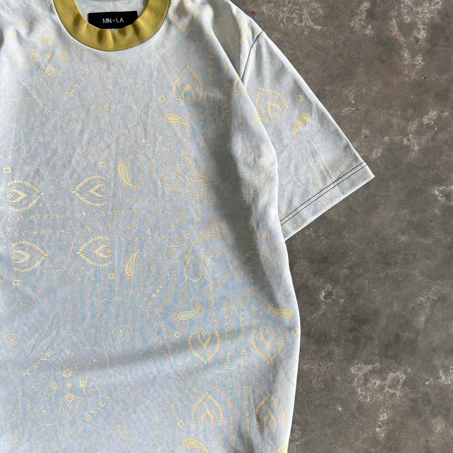 PEACE PAISLEY OVERSIZED TEE IN STEEL OAT