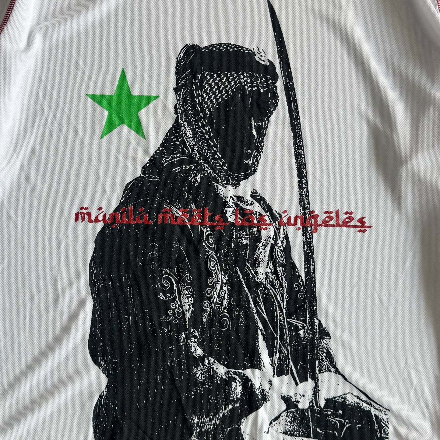 "DESERT PHANTOM" TEE IN WHITE