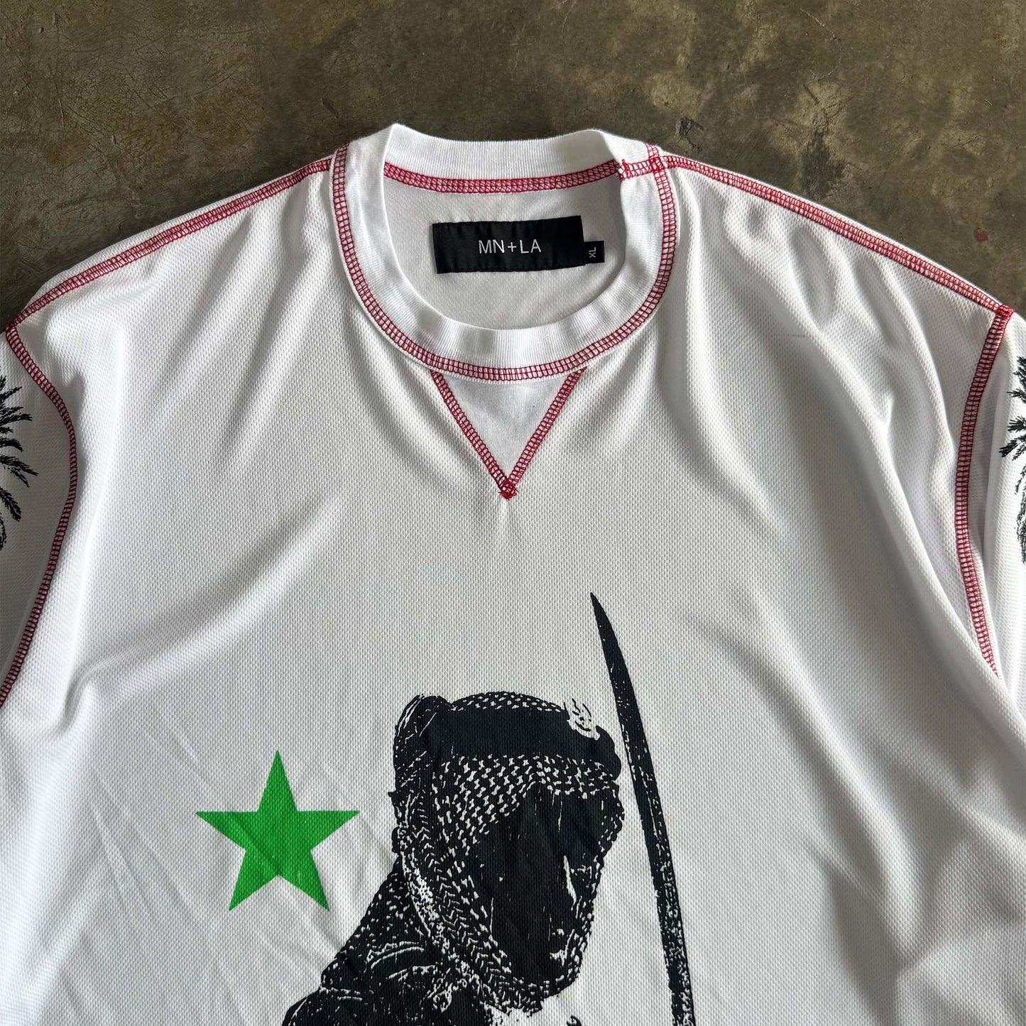 "DESERT PHANTOM" TEE IN WHITE