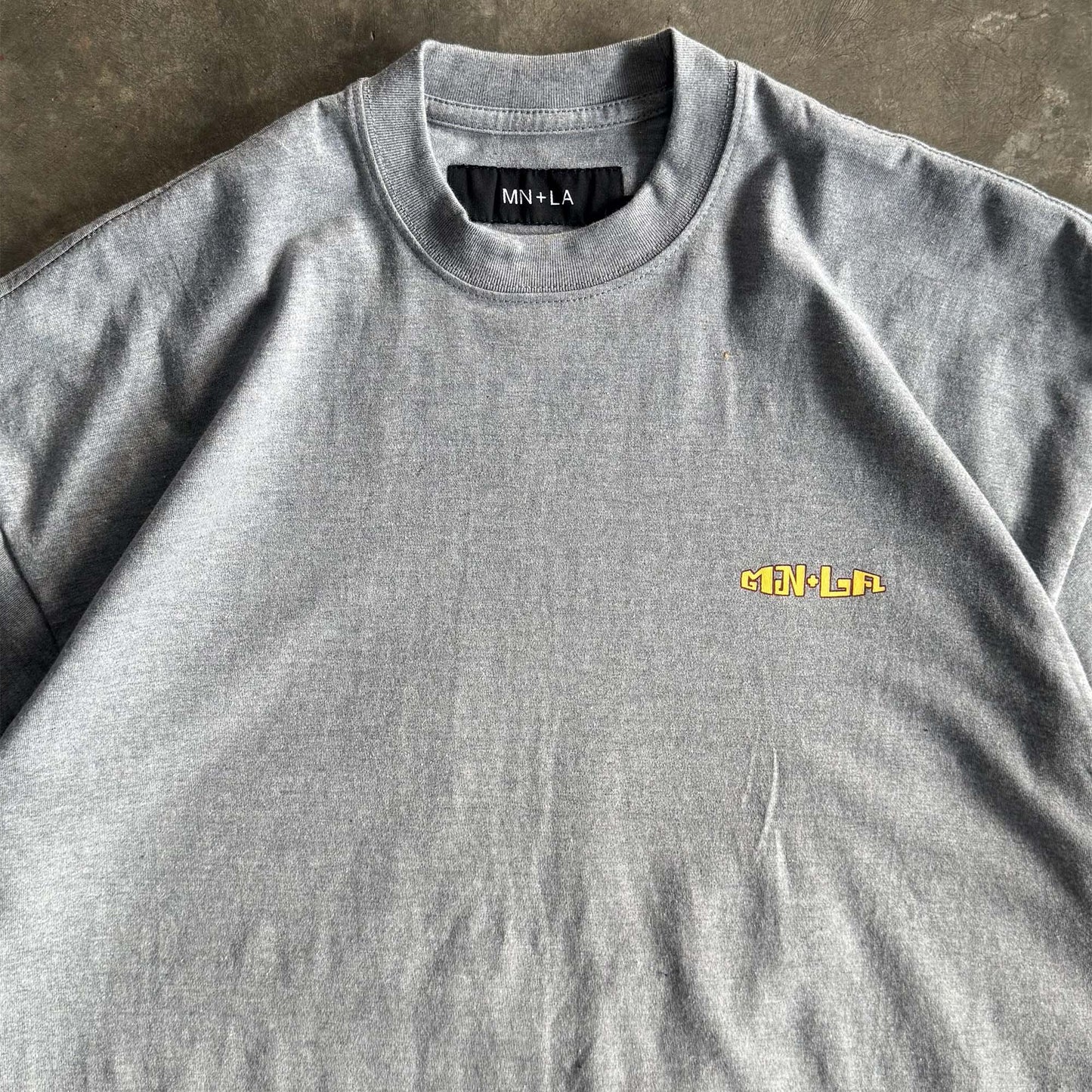 "THAI" LOGO TEE IN HEATHER GREY