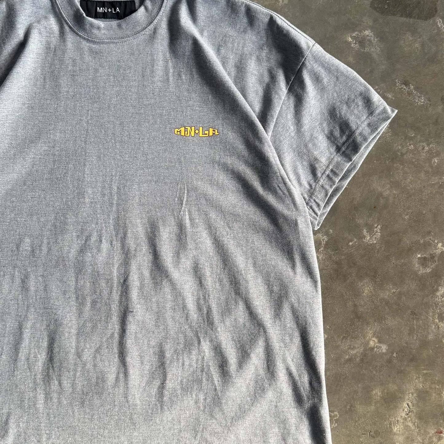 "THAI" LOGO TEE IN HEATHER GREY
