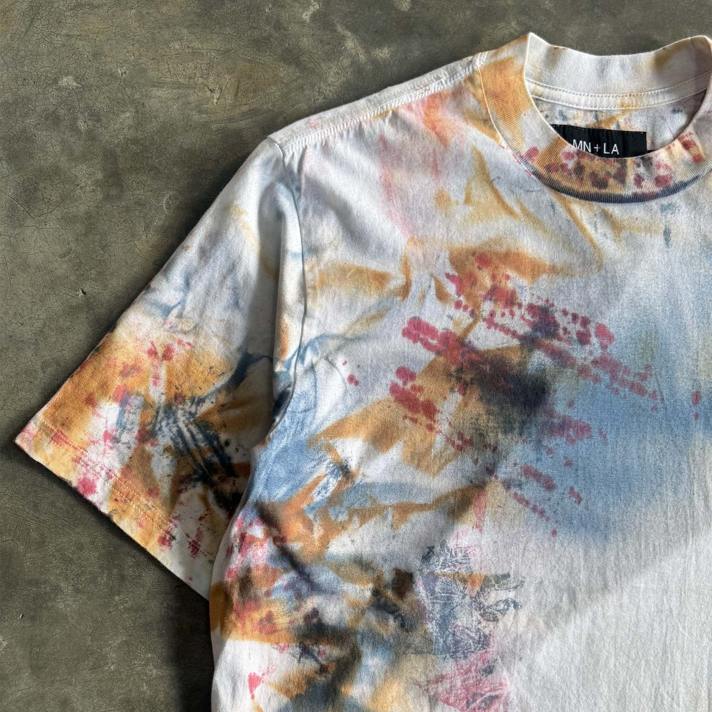 MOCK NECK TEE TIE DYE WASH
