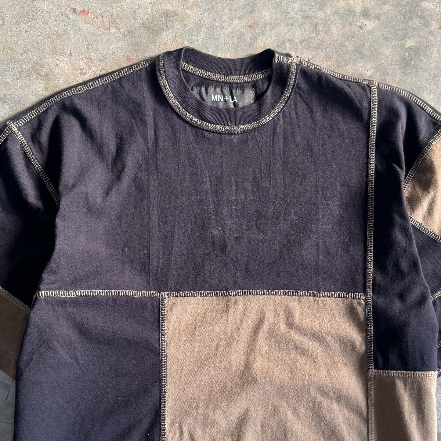 NEEDLEWORK LOUNGE TEE IN TAIGA