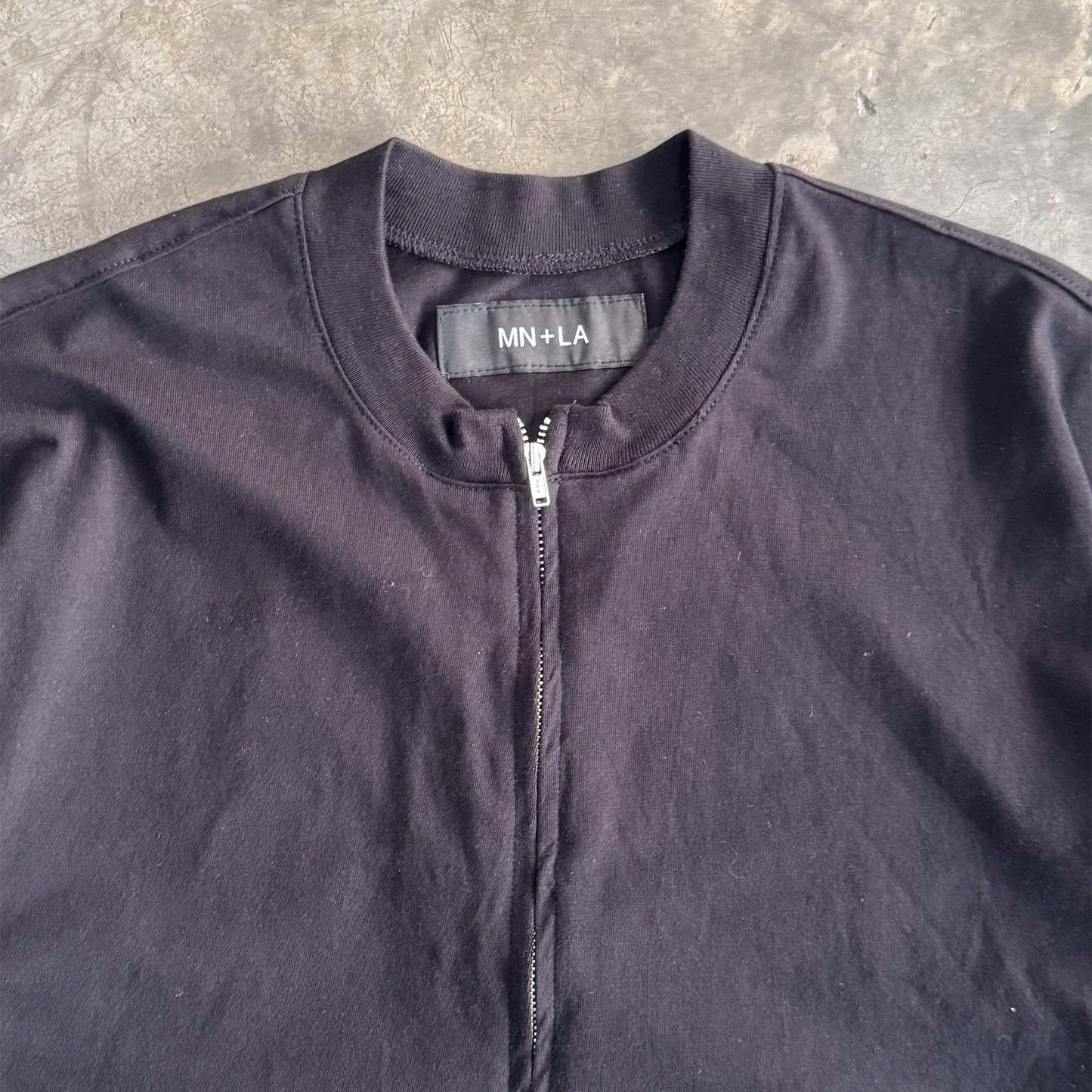 ZIP TEE SAMPLE