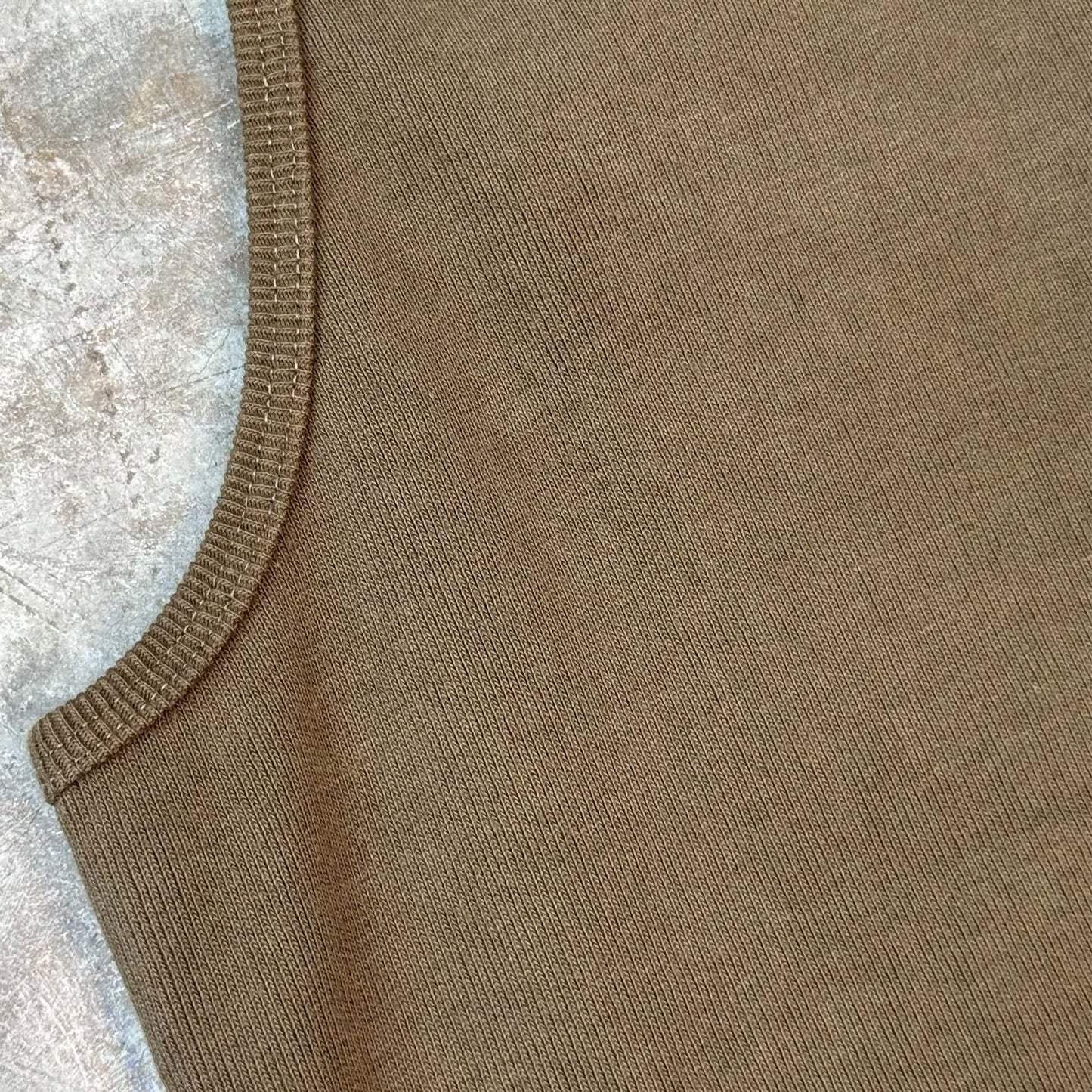 UNDERSHIRT IN OLIVE