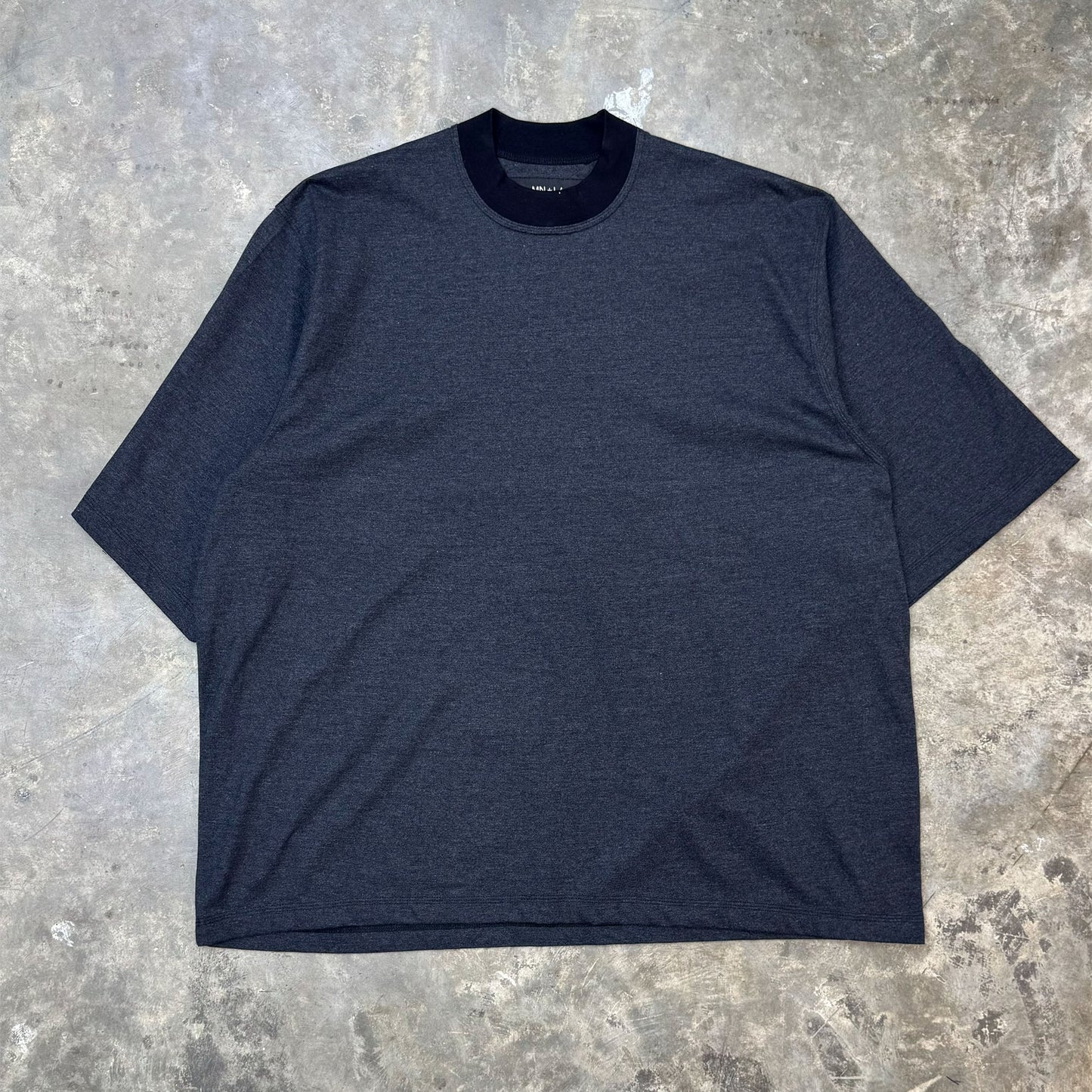 MOCK NECK TEE IN MIDNIGHT HEATHER
