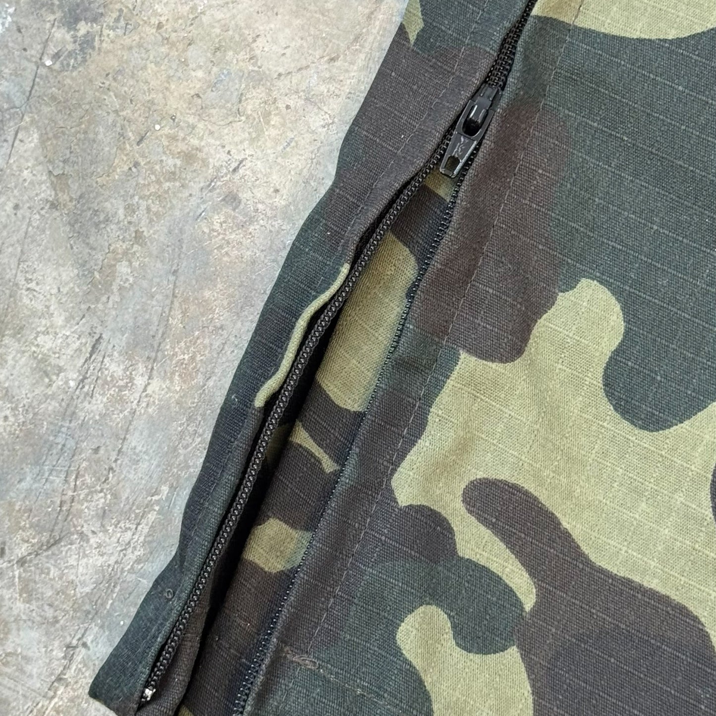 ROGUE OVERPOCKET PANTS IN WOODLAND CAMO