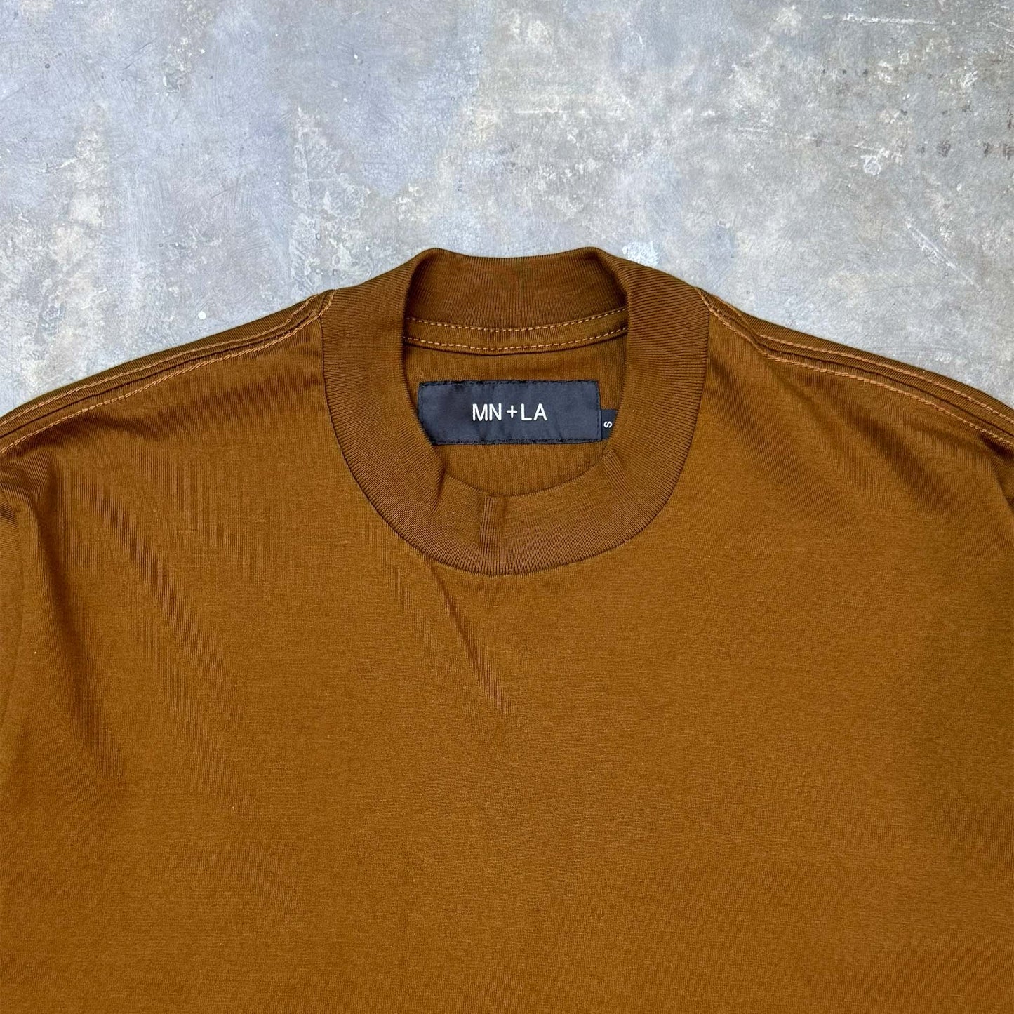 CHOP CHOP TEE IN RUST