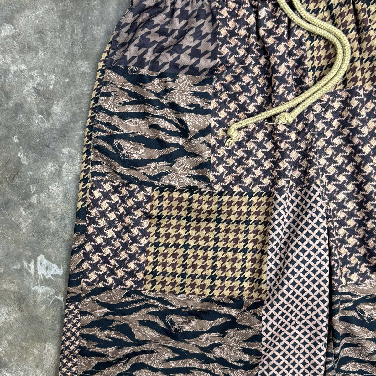 MN+LA™ SHORTS SAMPLE 011