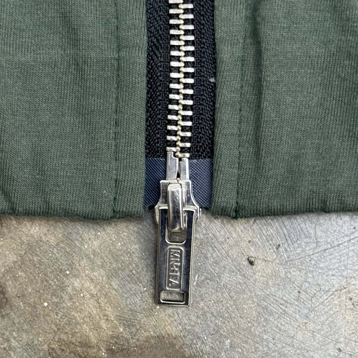 M+ "WAGWAN" JACKET IN MOSS