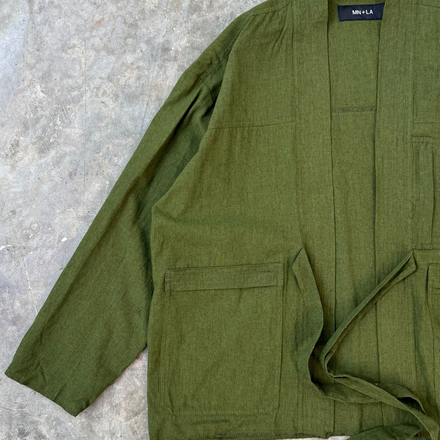 DRAPE V5 IN OLIVE