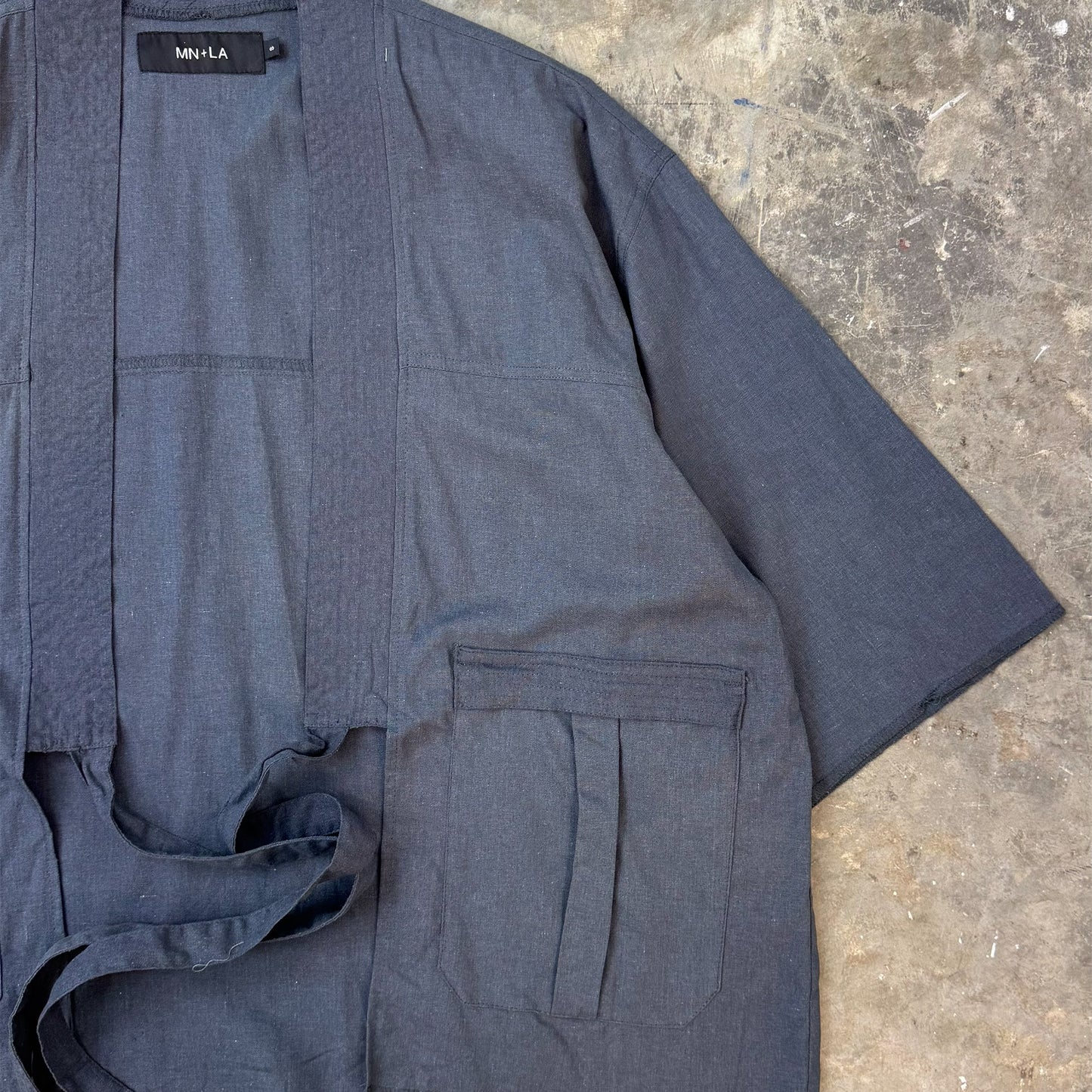 S/S DRAPE V3 IN SLATE