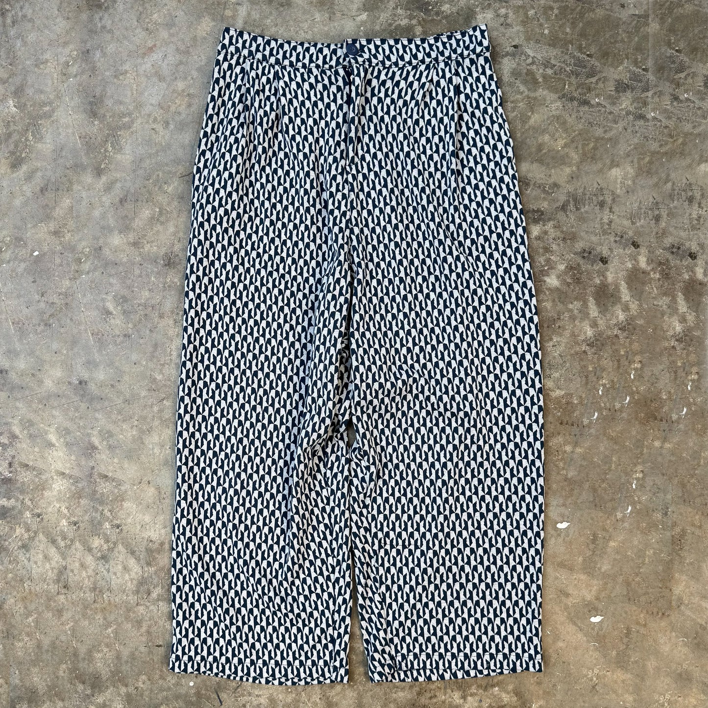 MN+LA™ PANTS SAMPLE 047