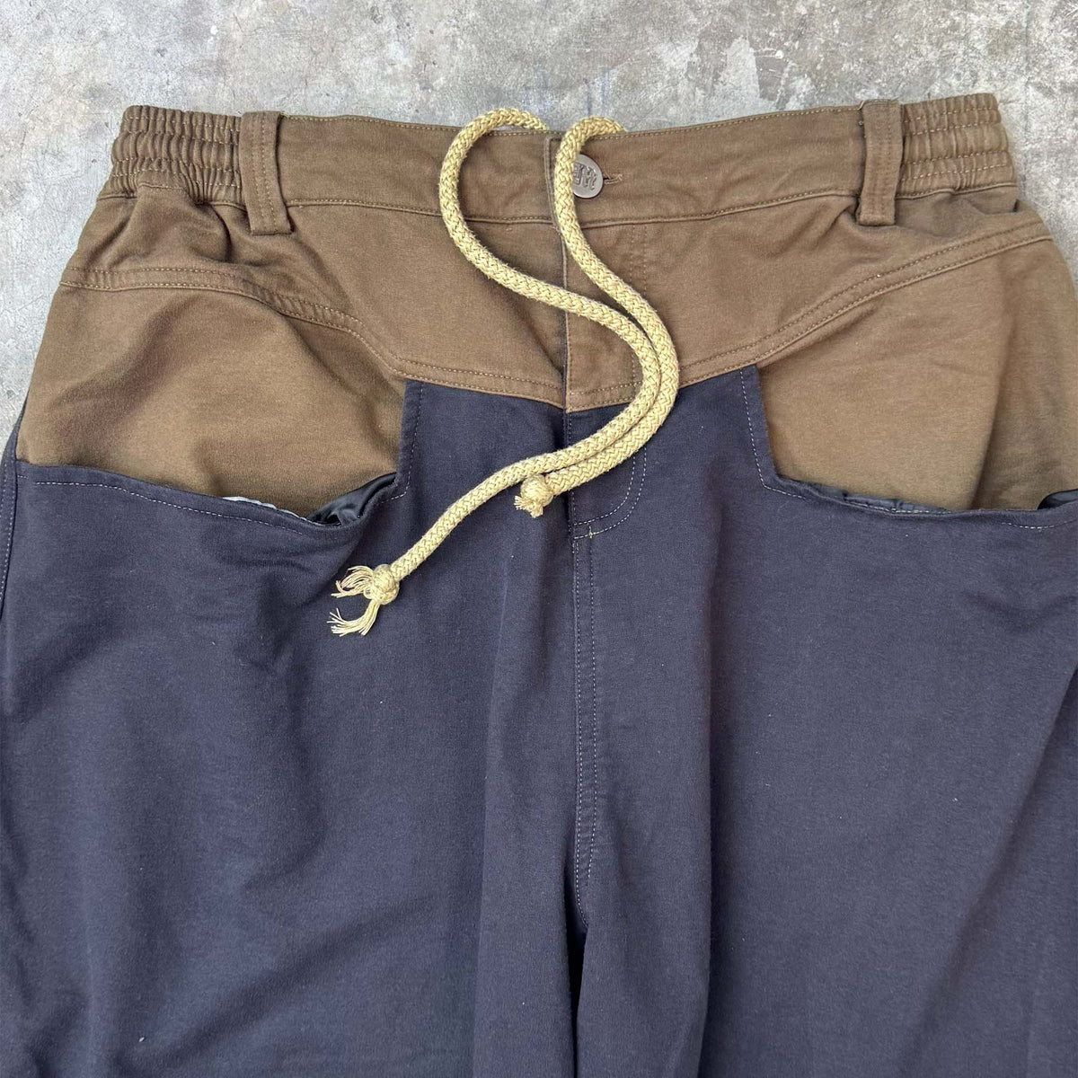 FEMME PANTS SAMPLE 015