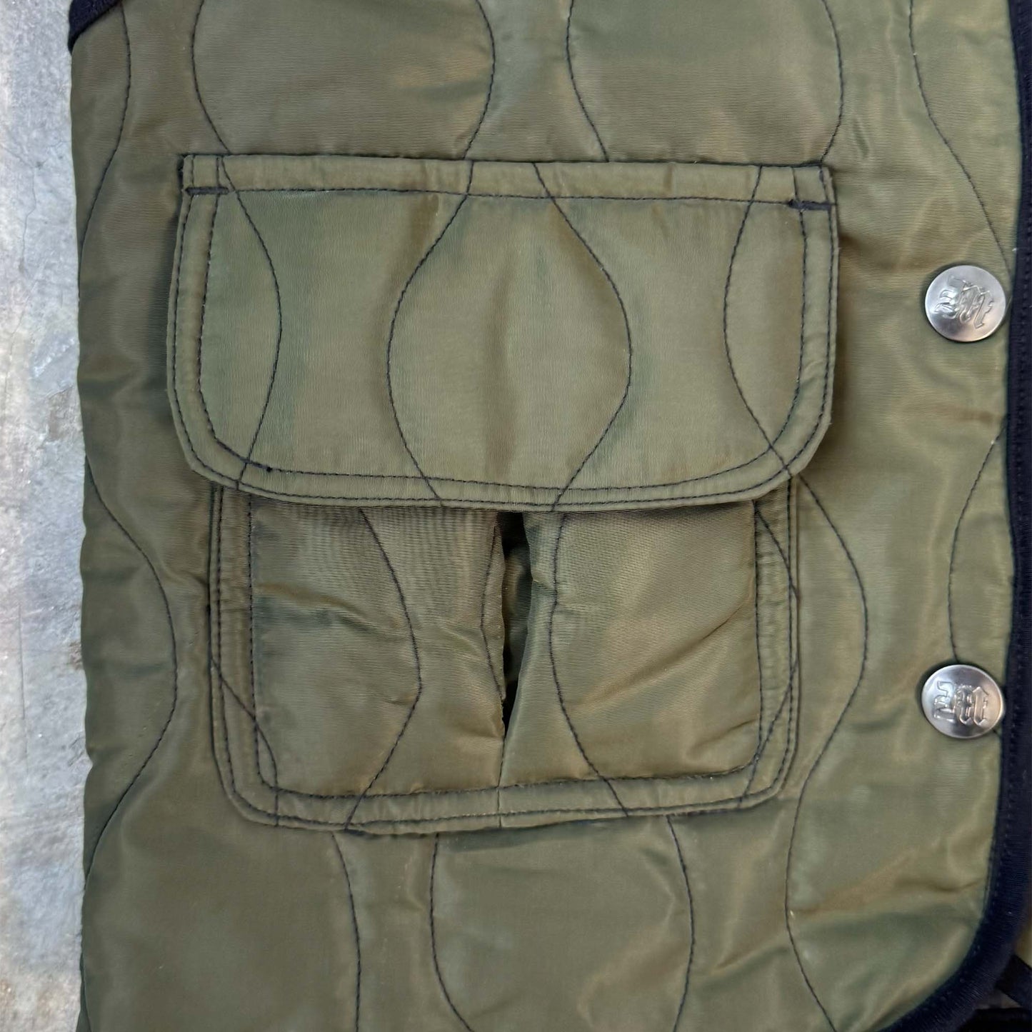 LITTLE HUMAN™ FLOW VEST IN OLIVE